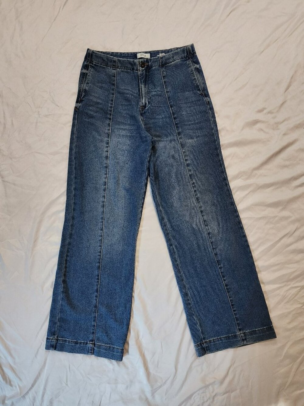 Kensie The Kaya High Rise Wide Leg Jeans 6/28 Front Seam